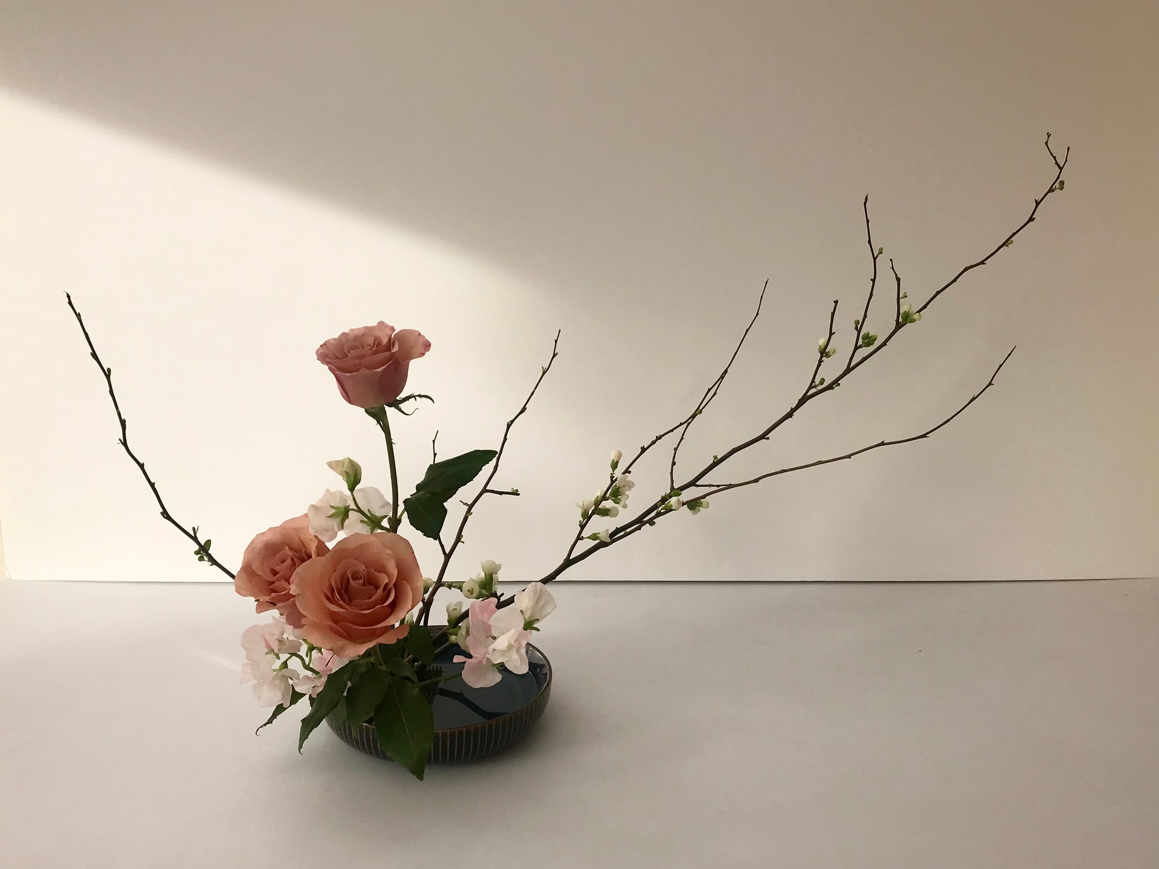 Composition katamukeru katachi au printemps